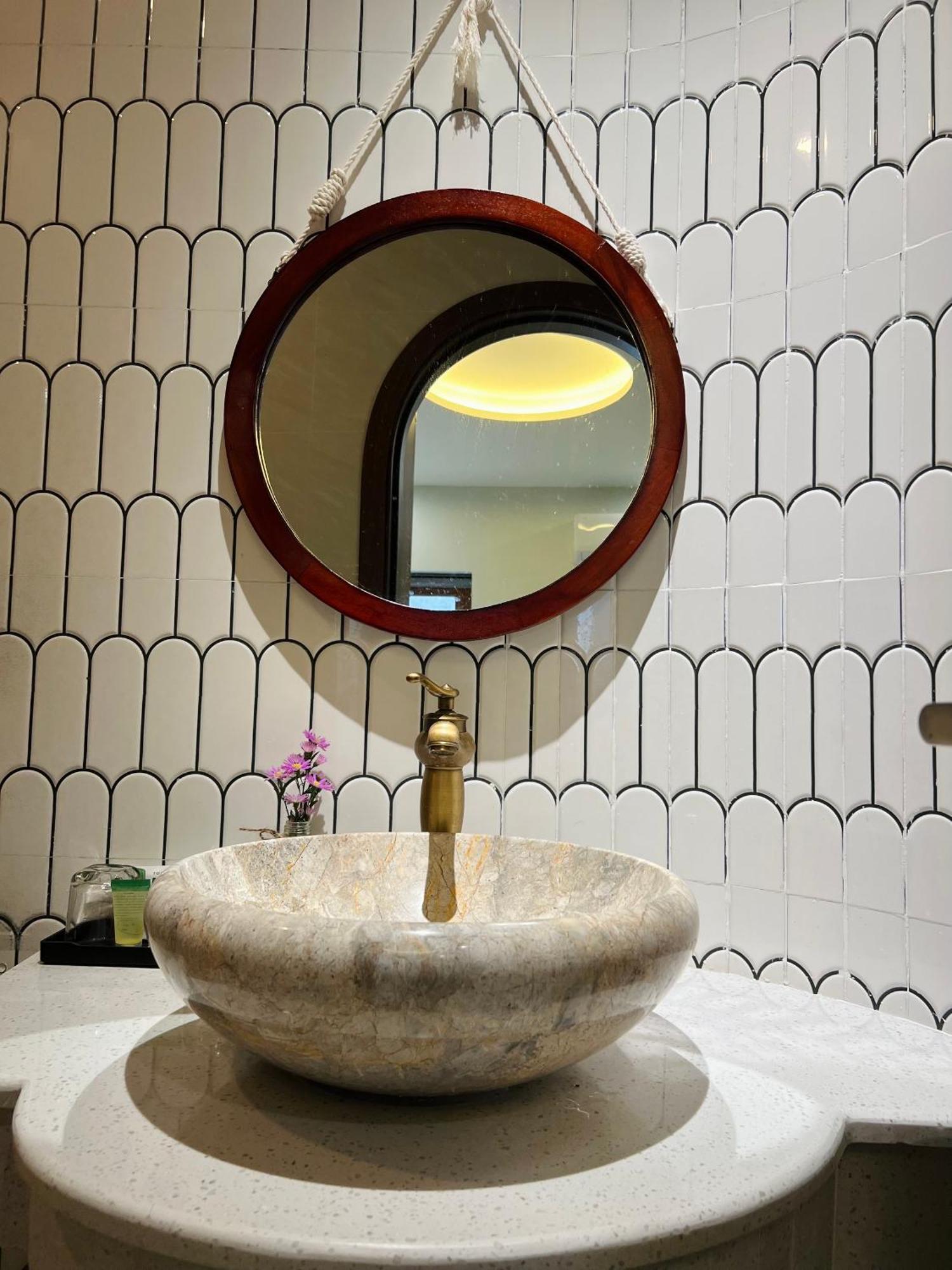 De V'Charm Hotel Dong Tac Bagian luar foto